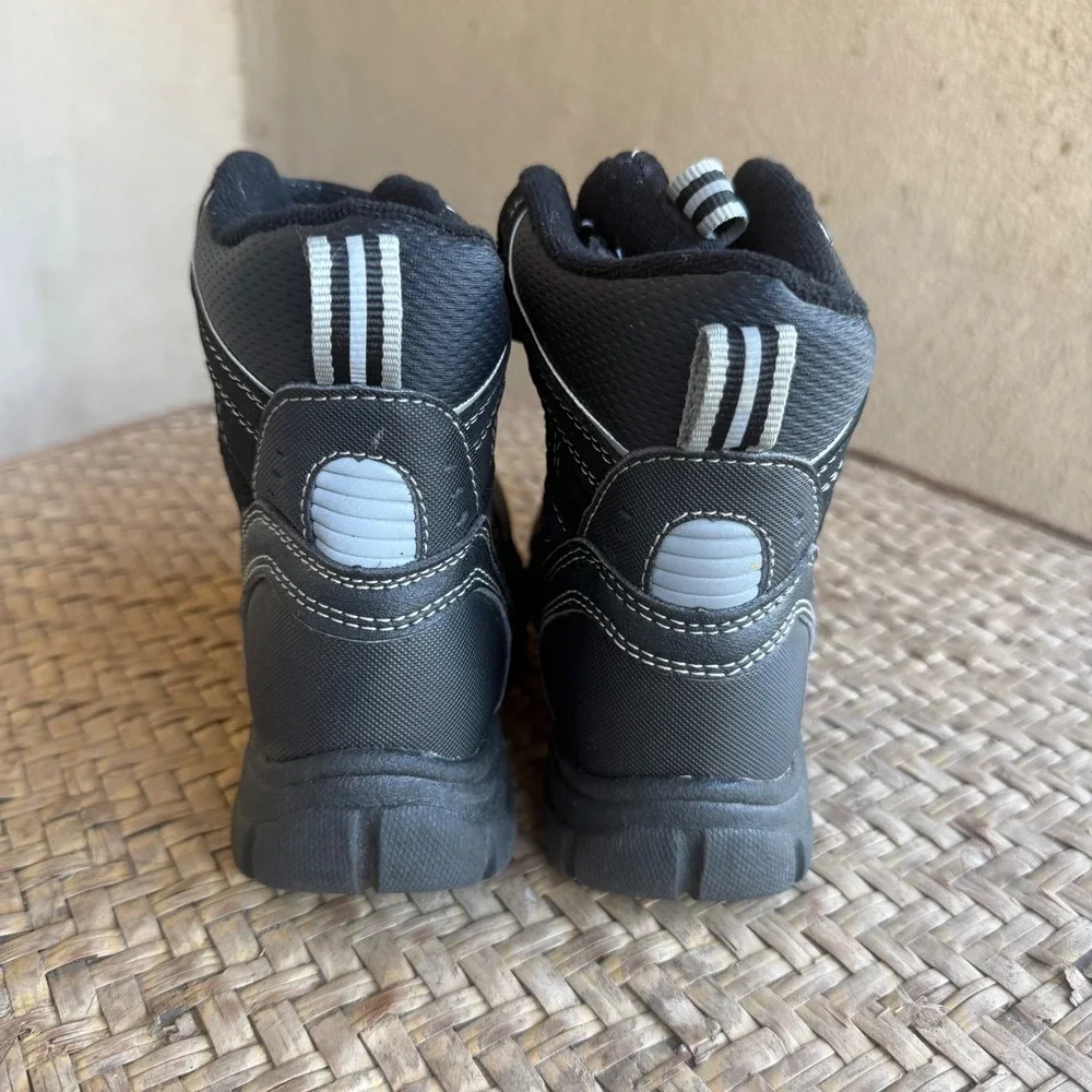 The Childrens Place Boys Black Snow Boots Winter Hook Loop Size 11 4097232869
